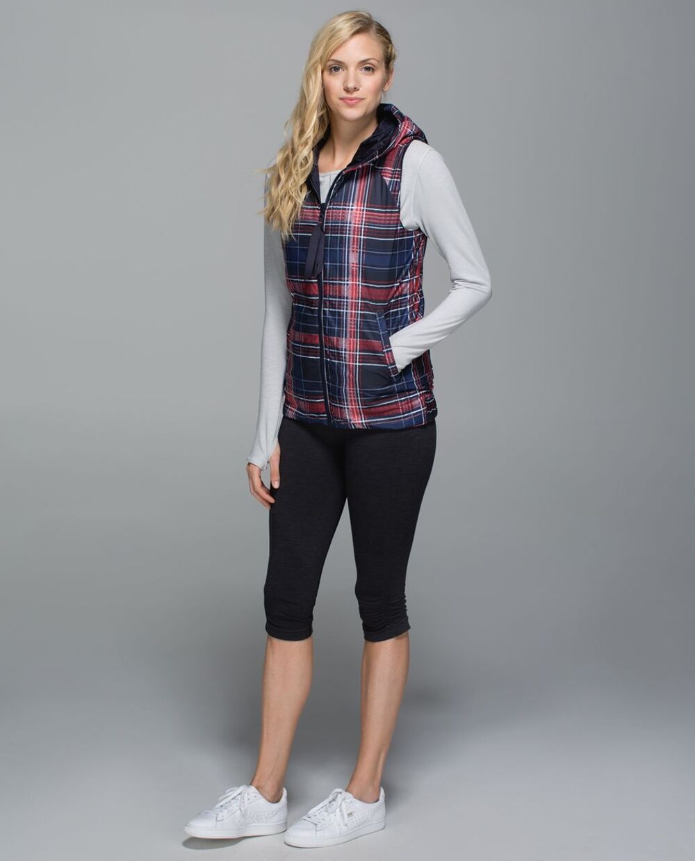 Lululemon The Fluffiest Vest Naval Blue Cypress Plaid Red Size 6 Reversible